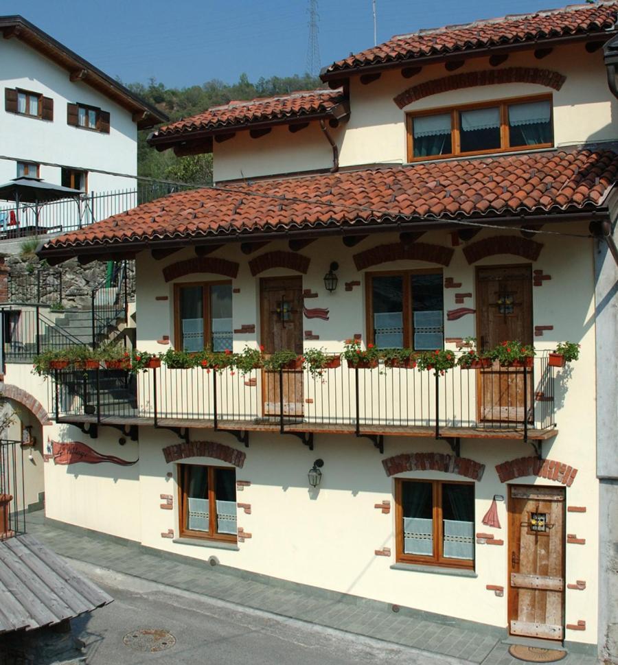 Le Village Montjovet Exterior photo